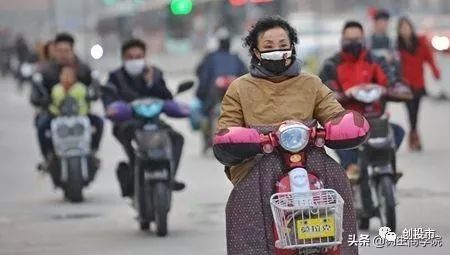 赚钱投资本小游戏_小本投资什么最赚钱_投资小钱赚大钱