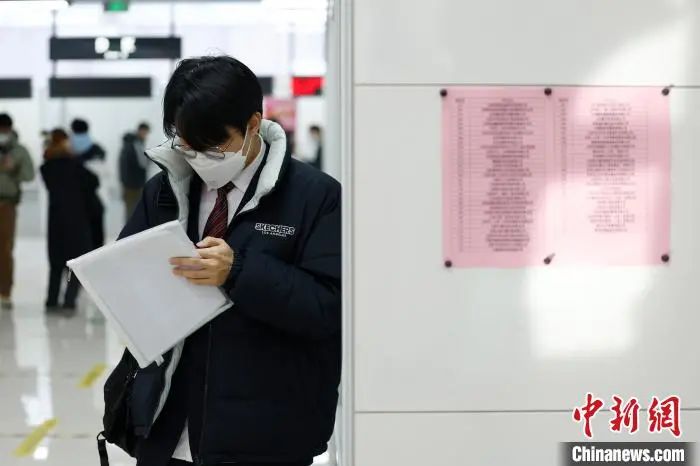 学校门口什么最赚钱_学校门口做什么好赚钱_学校门口什么生意赚钱