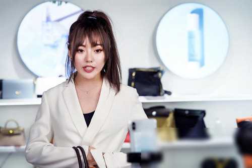 博美美妆培训的创始人_做美妆博主能赚多少钱_美妆博主靠什么赚钱