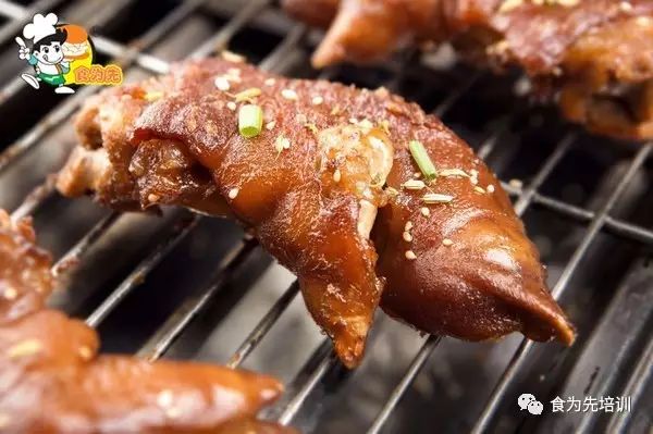 小吃店什么最赚钱投资小_赚钱小吃生意做什么_什么小吃店赚钱