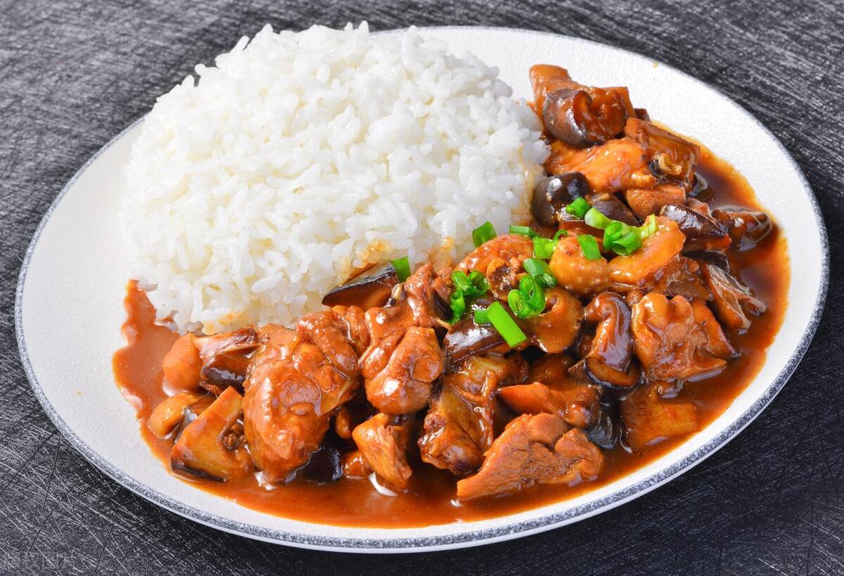 开饭店挣钱_开什么饭店赚钱_2021年开饭店赚钱吗
