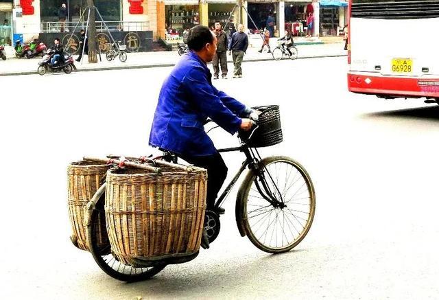 在大学卖什么最赚钱不是吃的_大学里卖什么最赚钱_在大学卖什么赚钱