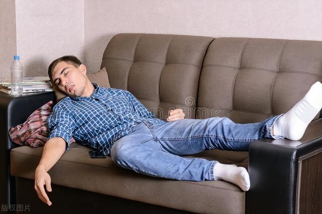 在大学卖什么赚钱_在大学卖什么最赚钱不是吃的_大学里卖什么最赚钱