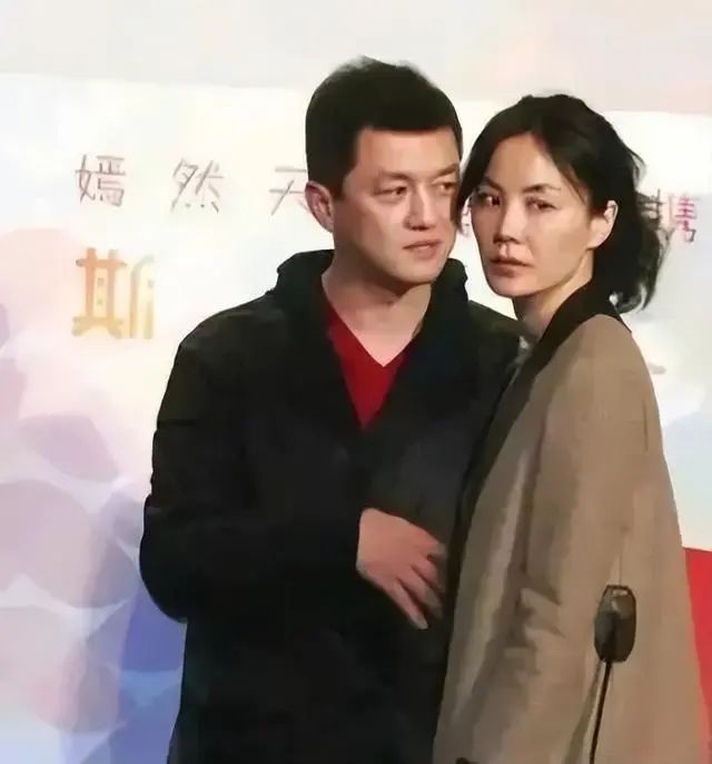王菲靠什么赚钱_王菲做生意_王菲的钱谁打理