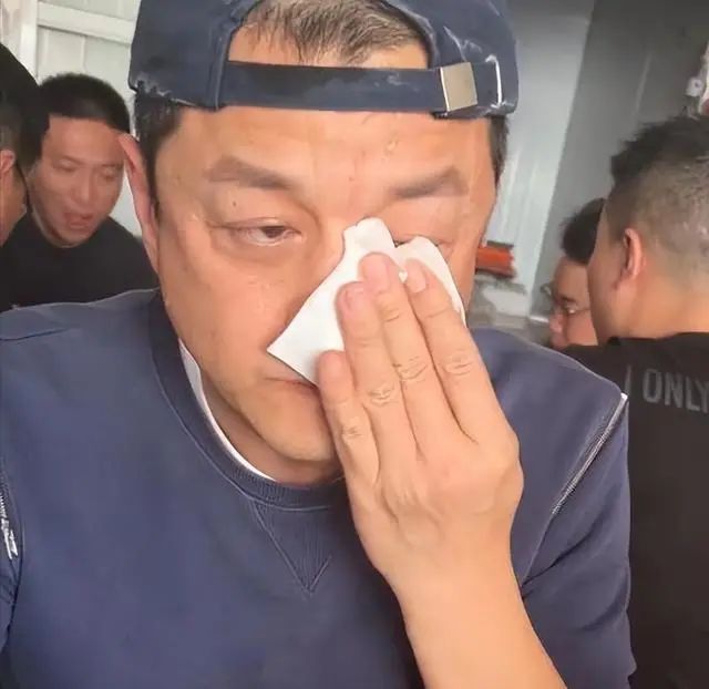 王菲靠什么赚钱_王菲的钱谁打理_王菲做生意