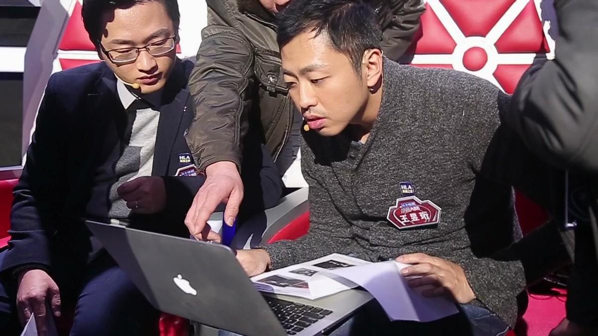 水哥靠什么赚钱_靠哥一晚上赚多少钱_哥挣钱不就是给你花的吗
