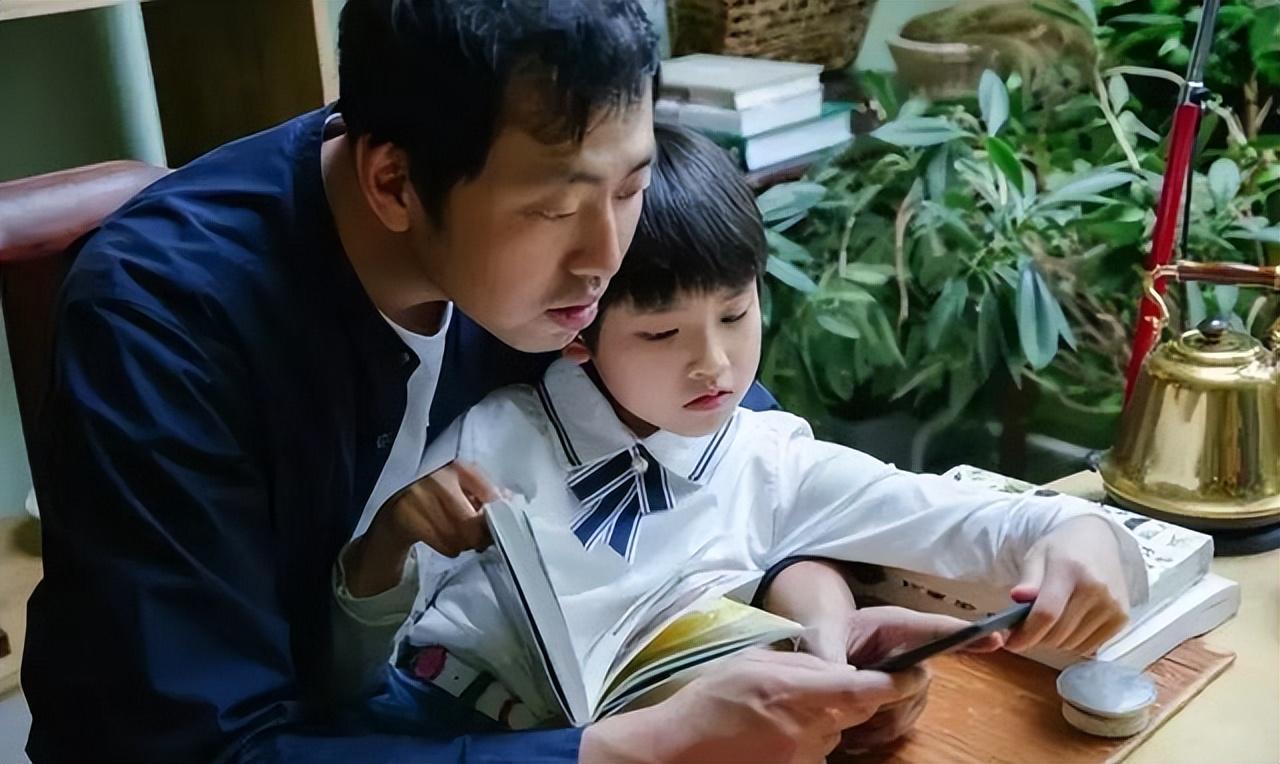 水哥靠什么赚钱_靠哥一晚上赚多少钱_哥挣钱不就是给你花的吗