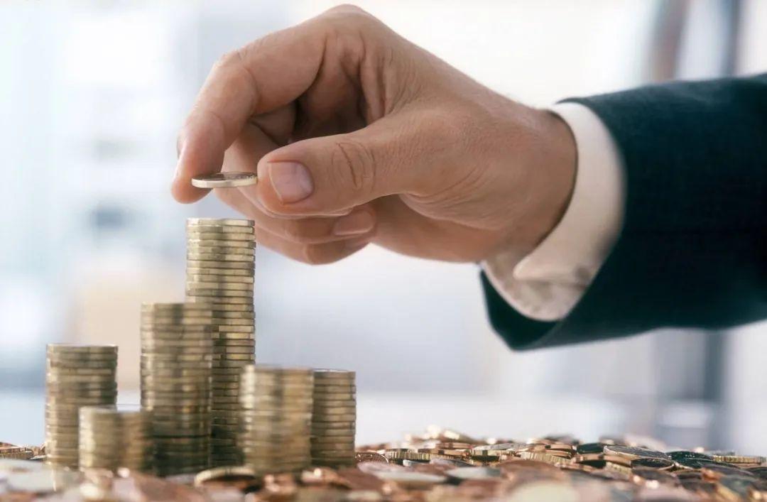 买什么理财最赚钱的-现金理财收益超4%！揭秘背后的玄机和争议-优创圈