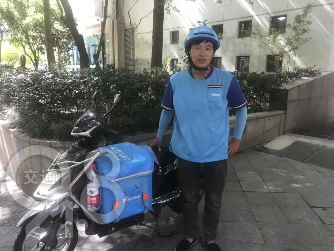 面包车干什么赚钱-浙A918BL黑色面包车，你“火”了！-优创圈