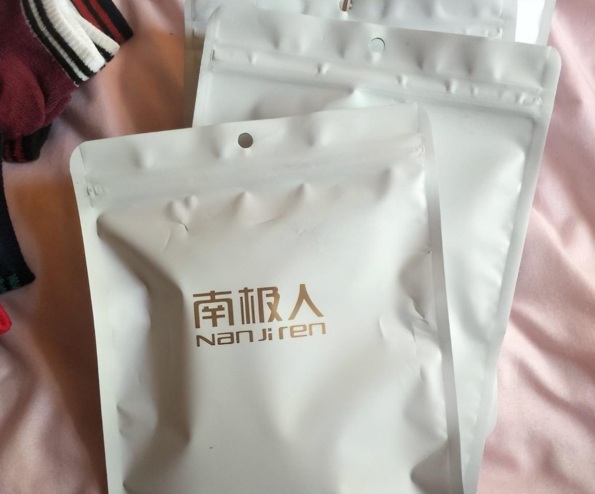 图片[3]-什么假货赚钱-衣服全是“假货”？继“南极人”后，这4家品牌也靠卖吊牌赚钱了-优创圈