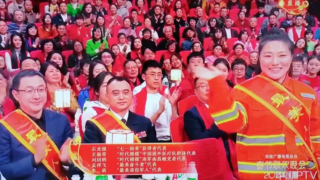 北京干什么赚钱-抽粪13年，这北京大妞又“火”了-优创圈