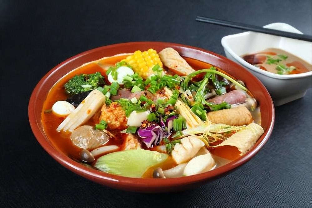 麻辣烫挣钱吗有谁知道_麻辣烫能赚多少钱_为什么麻辣烫不赚钱