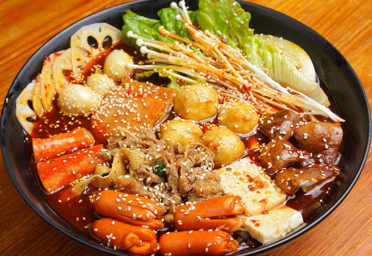 麻辣烫挣钱吗有谁知道_为什么麻辣烫不赚钱_麻辣烫能赚多少钱