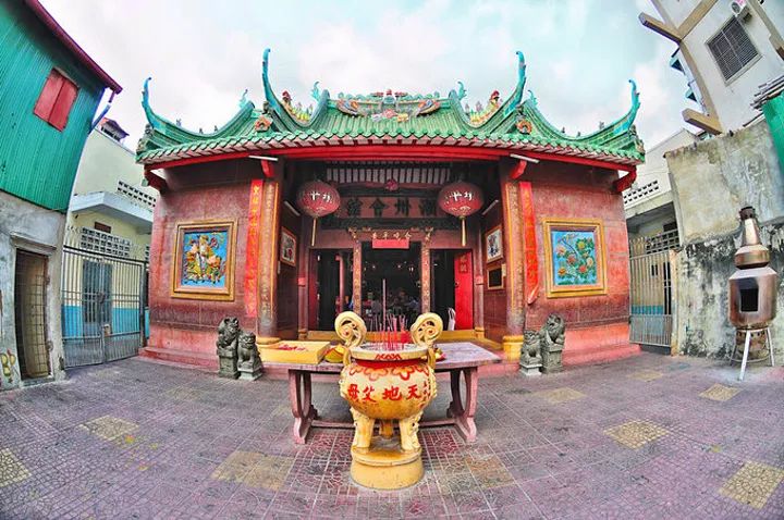 胡润富豪榜靠什么盈利_胡润靠什么赚钱_胡润百富靠什么赚钱