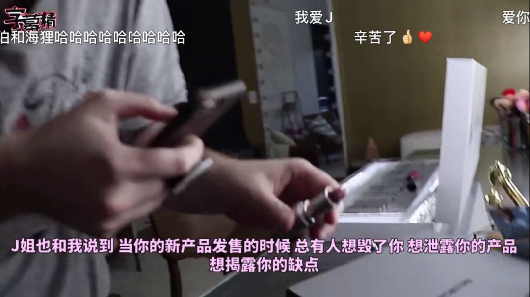 主播赚钱靠男人赚钱吗_男主播一般靠什么赚钱_男主播靠什么赚钱