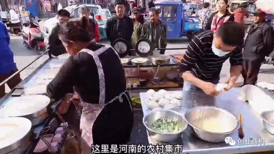 图片[3]-小本买卖干什么赚钱-日卖一千个！河南夫妇10口锅卖5元一份的小吃，一天收入3000＋！-优创圈