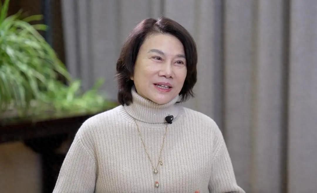 珠海什么工作赚钱-年薪达1142万，还持有17亿的格力股票，董明珠再提调高个税起征点-优创圈