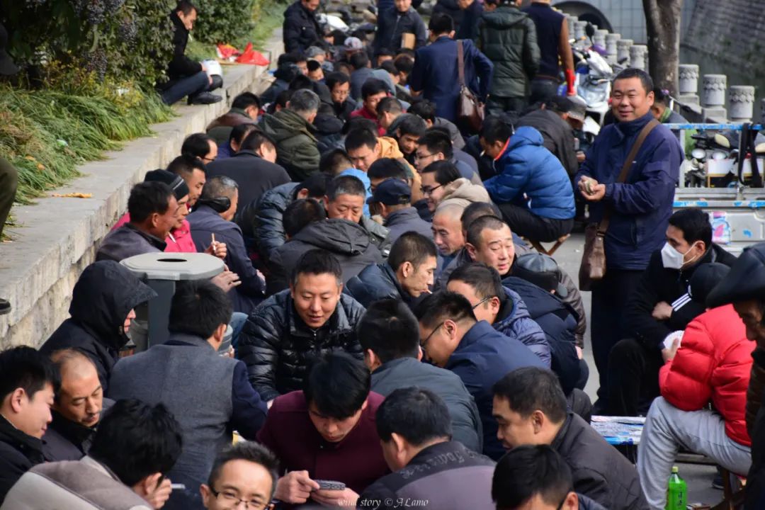 什么工程车赚钱_赚钱神车_跑工程车利润一个月多少钱