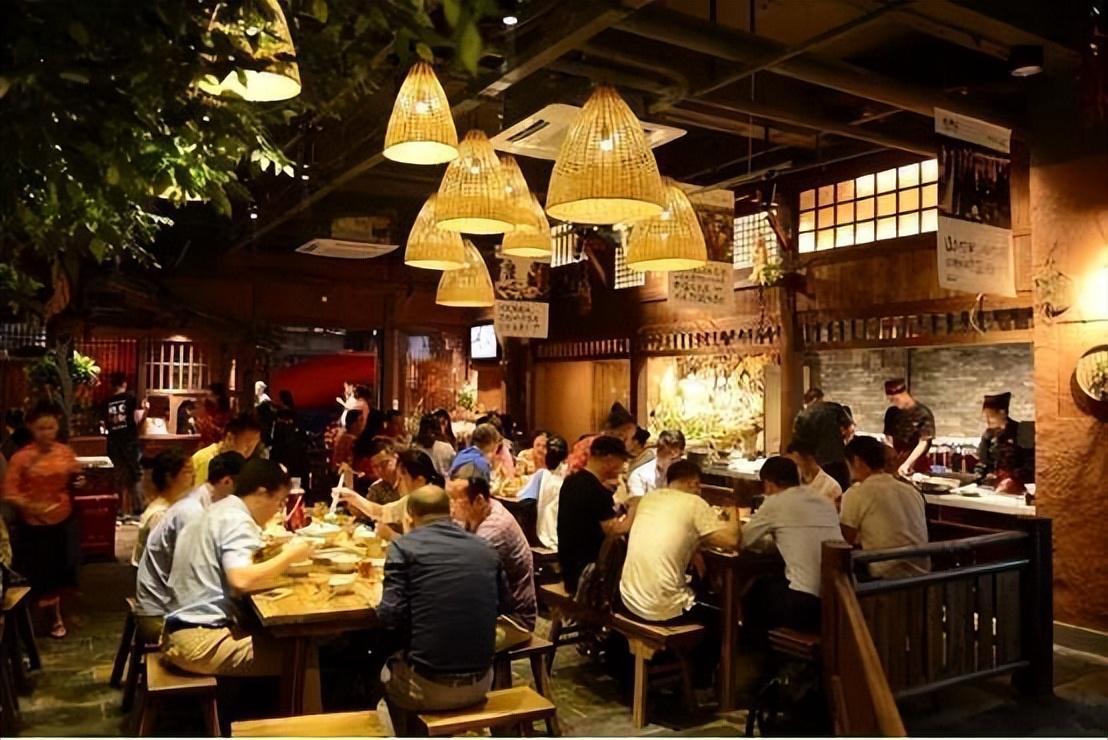 开餐厅能赚多少钱_开餐厅挣钱_开什么餐厅最赚钱