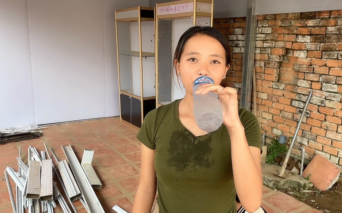 老挝什么生意好赚钱_老挝生意赚钱好做吗_老挝生意好不好做