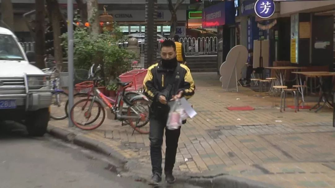外卖什么吃的东西赚钱_外卖赚钱东西吃了怎么办_挣钱吃外卖