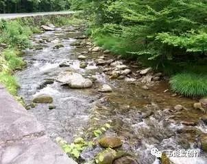 旅游景点卖东西赚钱吗_旅游景区卖什么赚钱_旅游景点干什么买卖好