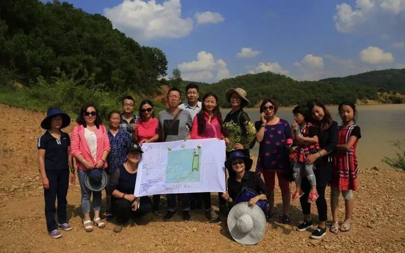 旅行挣钱_旅行赚钱靠家的说说_旅行家靠什么赚钱