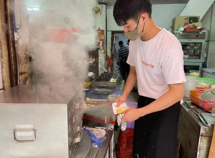 一个人卖什么早餐赚钱_早餐赚钱卖个人能赚多少_早餐赚钱卖个人怎么样
