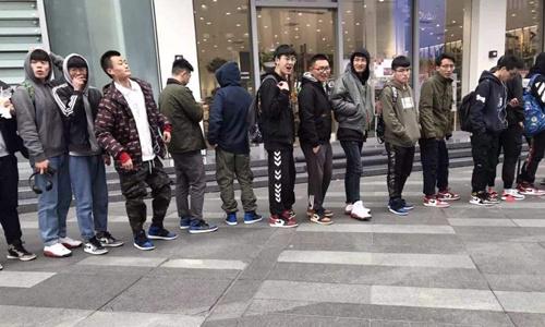 陈冠希现在靠什么赚钱_想玩游戏赚钱如何靠打游戏赚钱_陈冠希创业资金