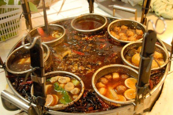 卖饰品赚钱么_卖小饰品赚钱吗_卖什么小饰品赚钱