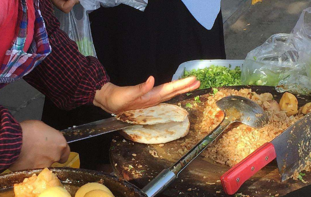 卖饰品赚钱么_卖小饰品赚钱吗_卖什么小饰品赚钱