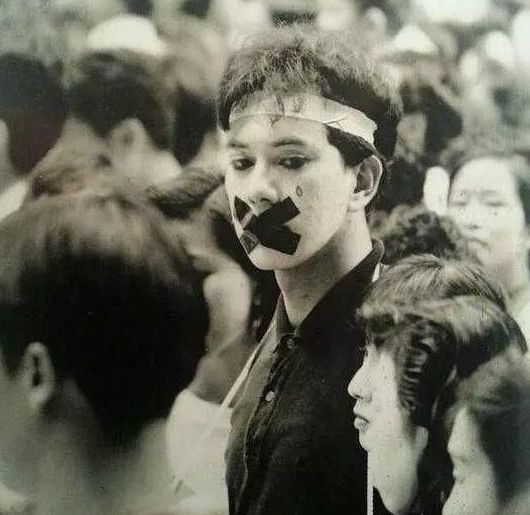 靠打游戏赚钱靠谱吗_葛薇龙靠什么赚钱_靠自媒体赚钱靠谱吗