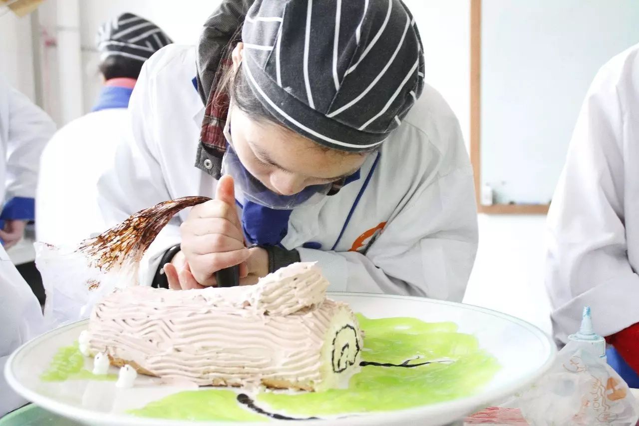 学什么技术赚钱女生_学什么技术最赚钱女生_赚钱女生学技术怎么样