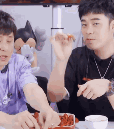 综艺节目赚什么钱_综艺节目靠什么赚钱_综艺挣钱