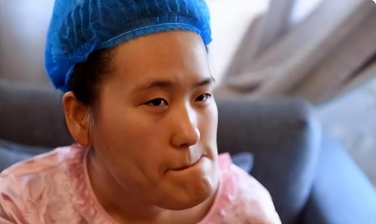 拍照时脸歪是真歪还是_歪脸网靠什么赚钱_脸歪照相下巴特别歪