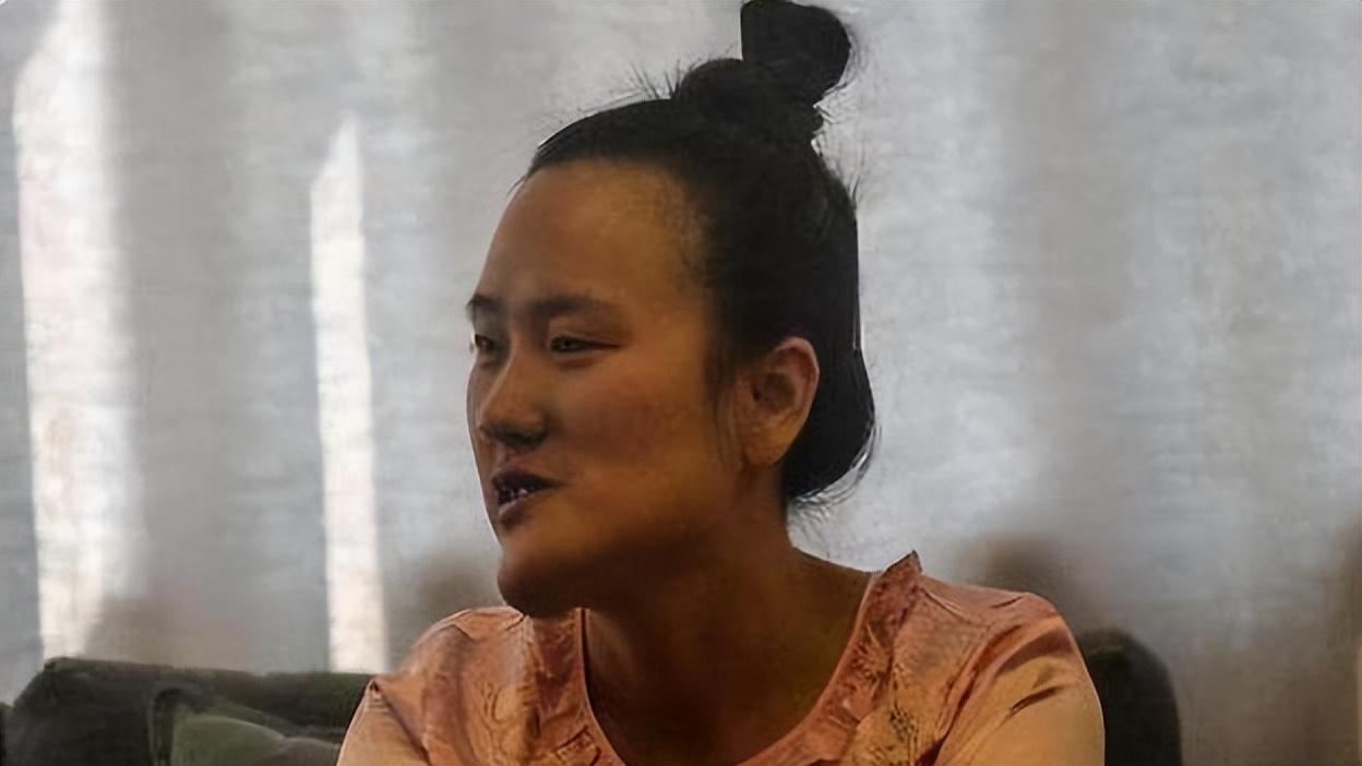 歪脸网靠什么赚钱_脸歪照相下巴特别歪_拍照时脸歪是真歪还是