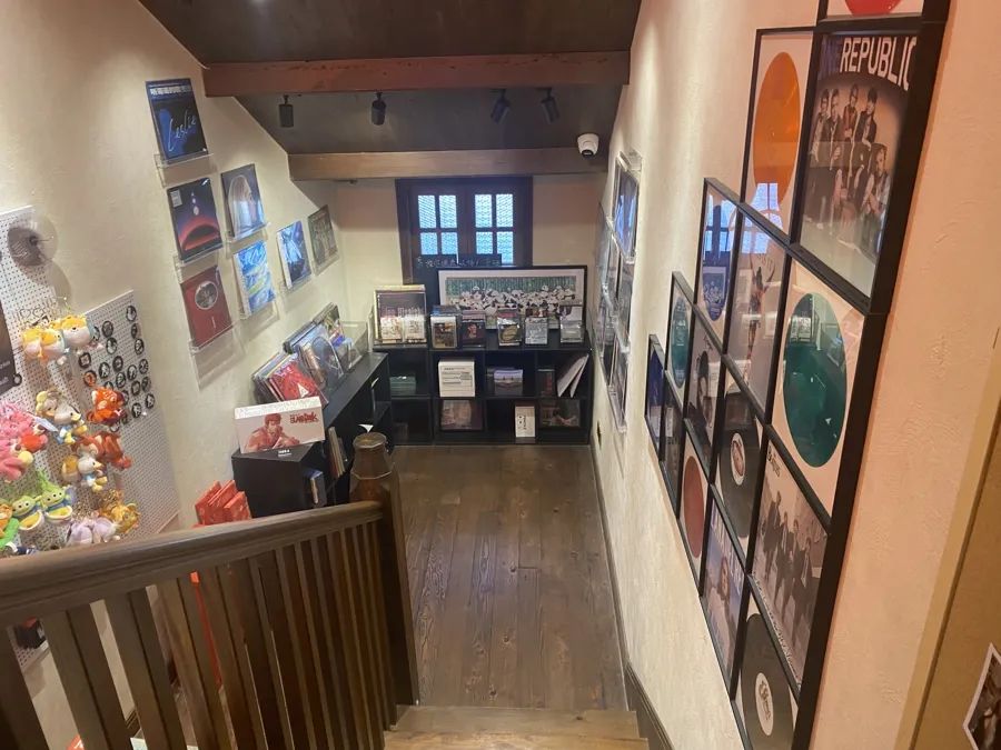 图片[8]-在学校附近开什么店赚钱-在上海，开家书店赚钱有多难-优创圈