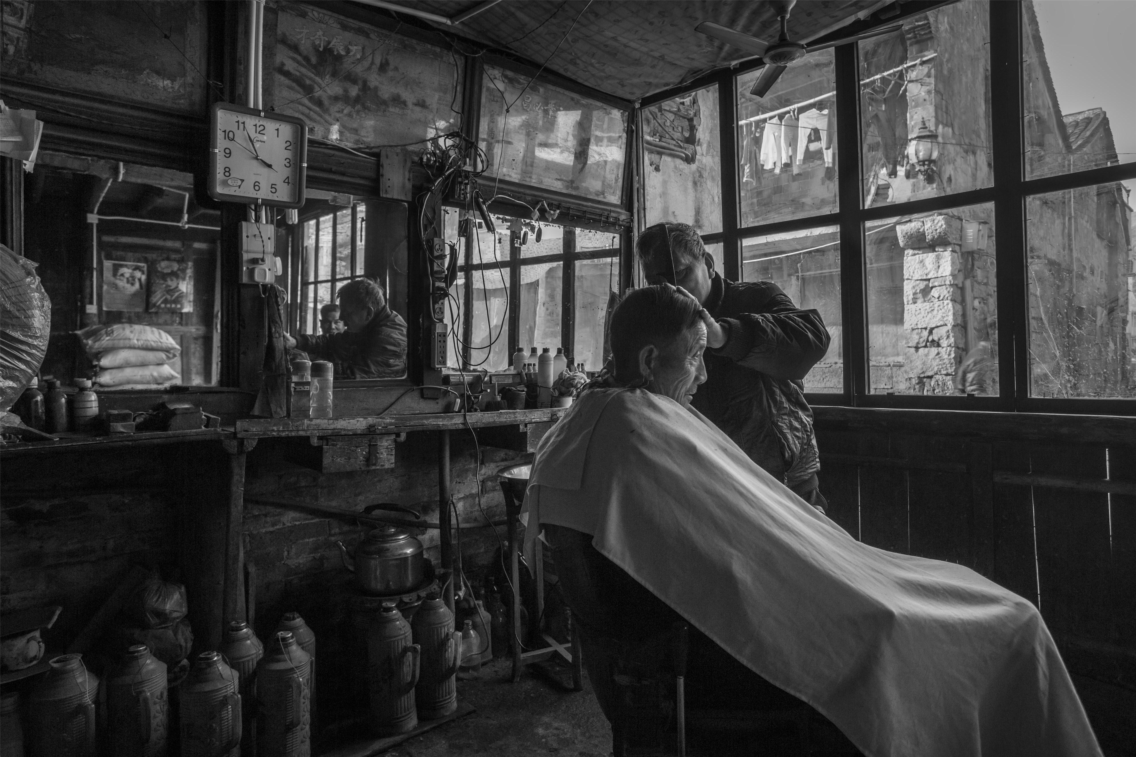 快剪理发店靠什么赚钱-街头发廊的生意经：100倍暴利背后灰产纵深-优创圈