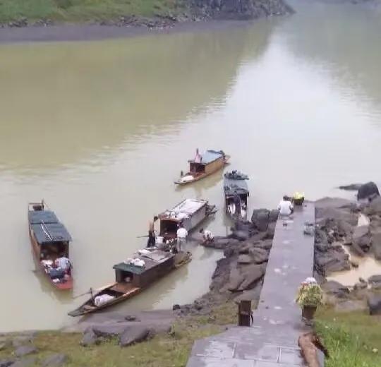 山区农村做什么生意好_在农村山区干什么赚钱_山区农村干什么挣钱