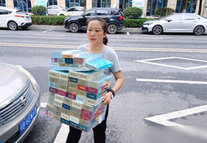 什么烟赚钱-“拿下”一张烟草证，每年真能赚到3、4万块钱吗？答案令人意外-优创圈