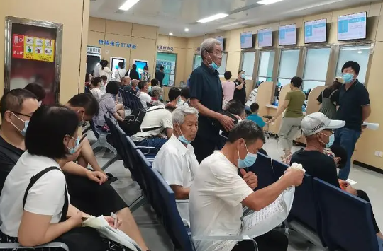 大学校门口什么最赚钱_学校门口做什么好赚钱_学校门口赚钱项目