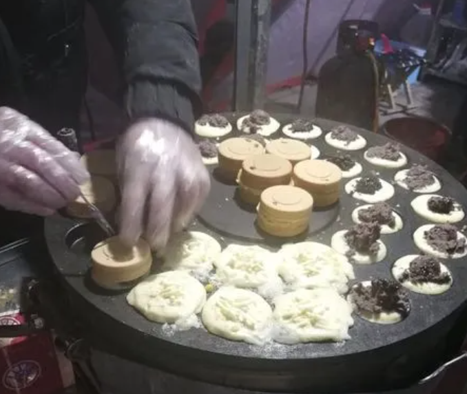 学校门口赚钱项目_大学校门口什么最赚钱_学校门口做什么好赚钱