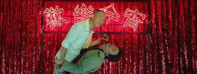 最赚钱的演员_演员为什么赚钱多_演员挣得钱叫什么