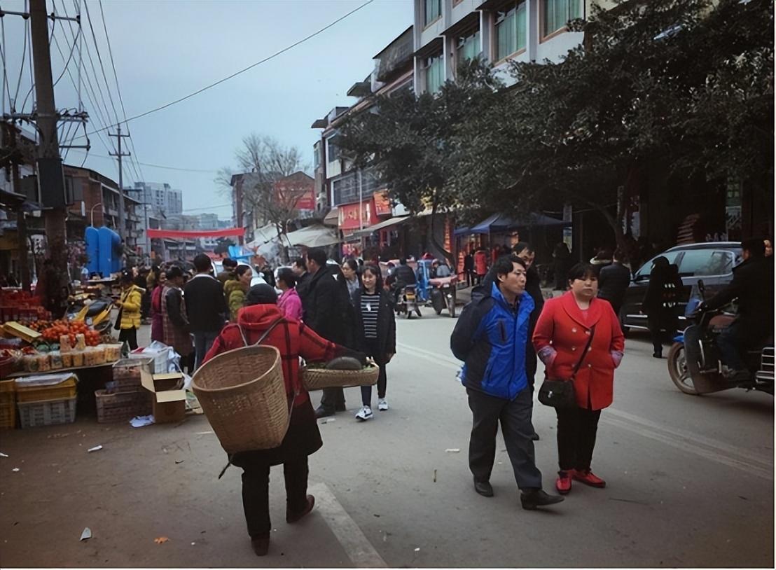 县城赚钱的项目_县城赚钱机会_县城开什么赚钱吗