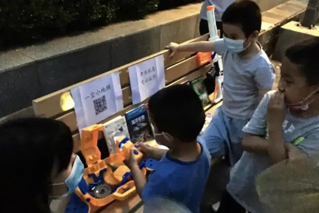 画家赚的钱多不多_画家赚钱么_职业画家靠什么赚钱
