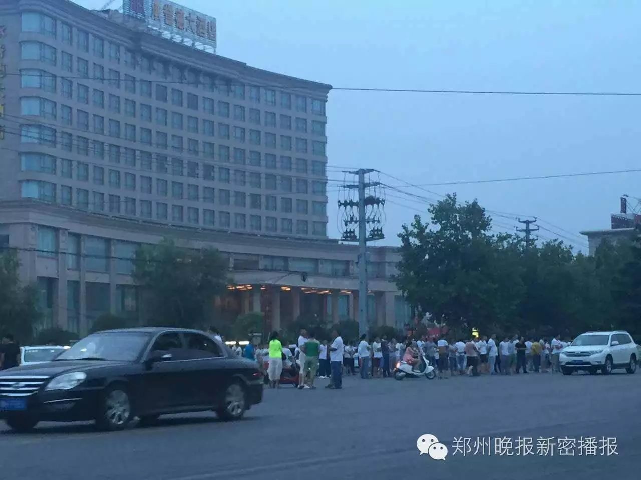 有什么打车软件赚钱-新密出租车抵制打车软件大罢工，并发生多起与私家车围堵事件-优创圈