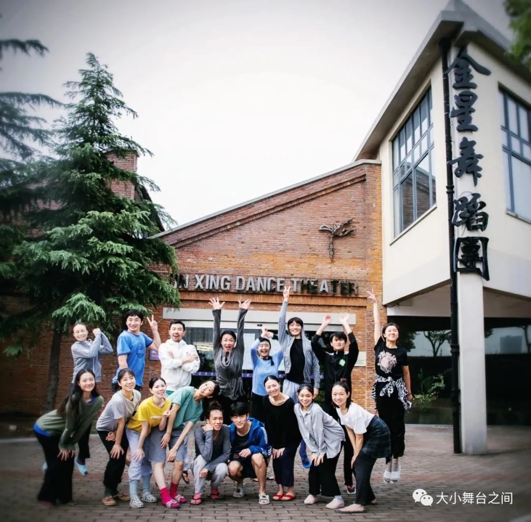 直播间挣钱_现在开什么直播最赚钱_开直播很赚钱