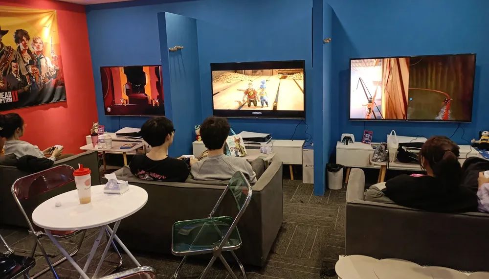 商场做什么小生意赚钱_大型商场里做什么赚钱_商场最赚钱的行业