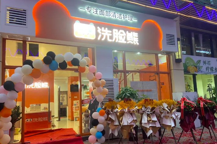 开商场能赚多少_商场开店怎么样_商场里开什么店最赚钱