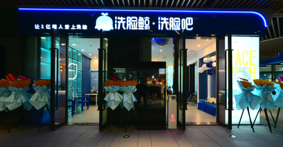 开商场能赚多少_商场开店怎么样_商场里开什么店最赚钱